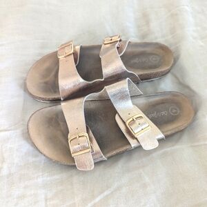 Cat & Jack Metallic Sandals with Buckles, Big kids size 4